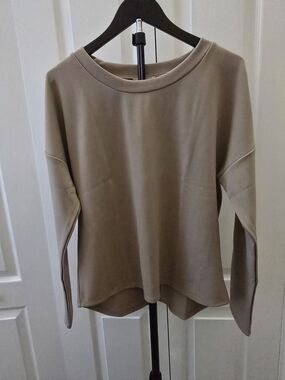 Women's Open Back Crew Sweatshirt in Taupe